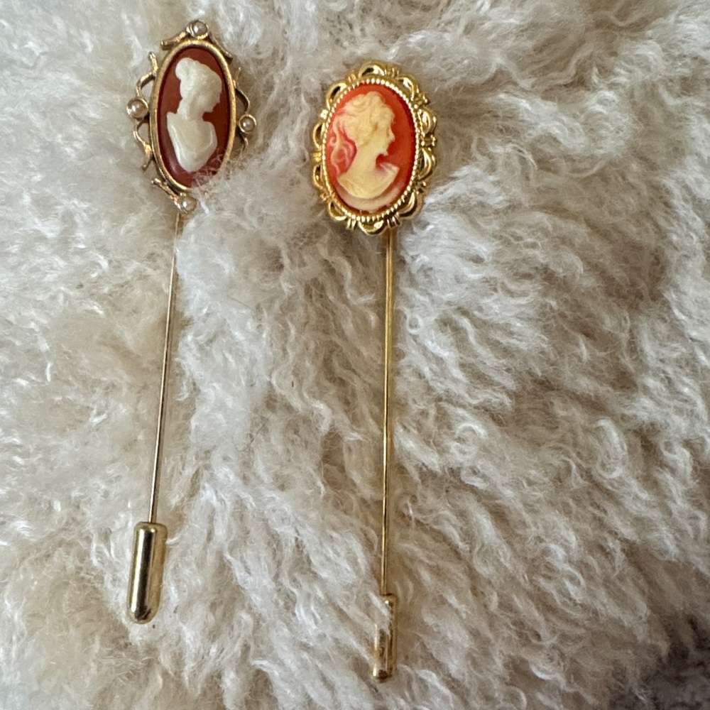 Vintage Cameo Brooch Pins